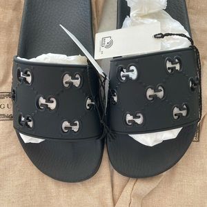 Womens Gucci Rubber Slides